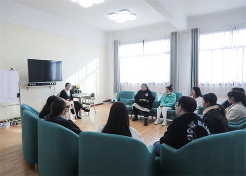 我校省級心理健康教育與咨詢示范中心復(fù)驗工作圓滿完成